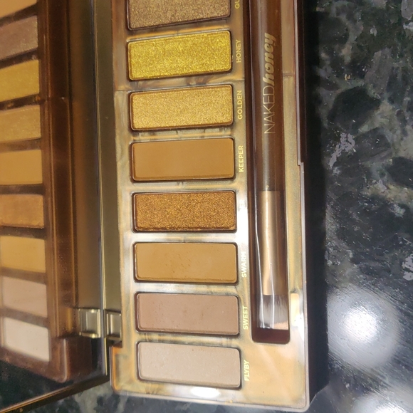 Naked eyeshadow palette - Picture 3 of 5